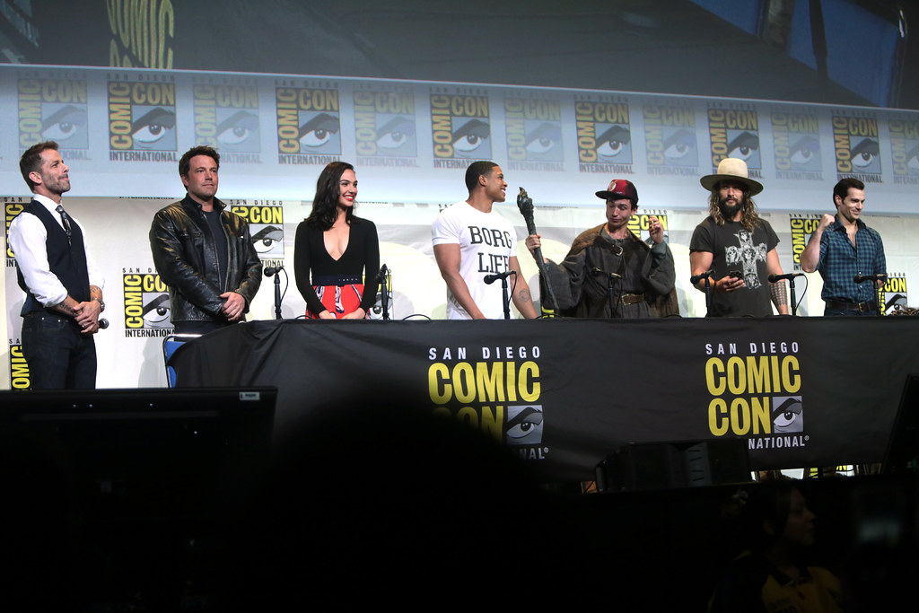 Ben Affleck, Gal Gadot, Ray Fisher, Ezra Miller, Jason Momoa & Henry Cavill