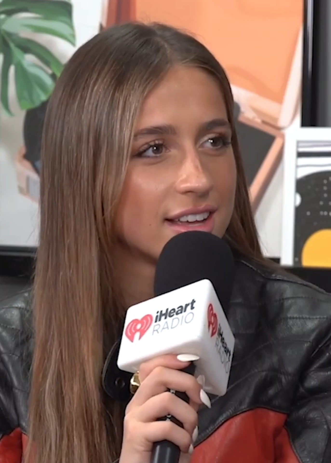 Tate McRae on iHeartRadio Canada in 2023 (1)
